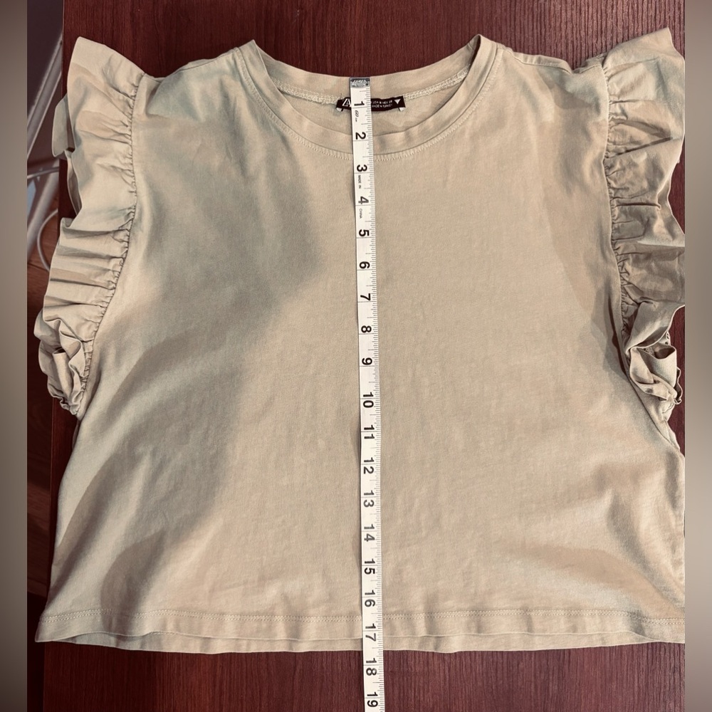 Zara light olive green tee.
Size M. - Picture 3 of 7